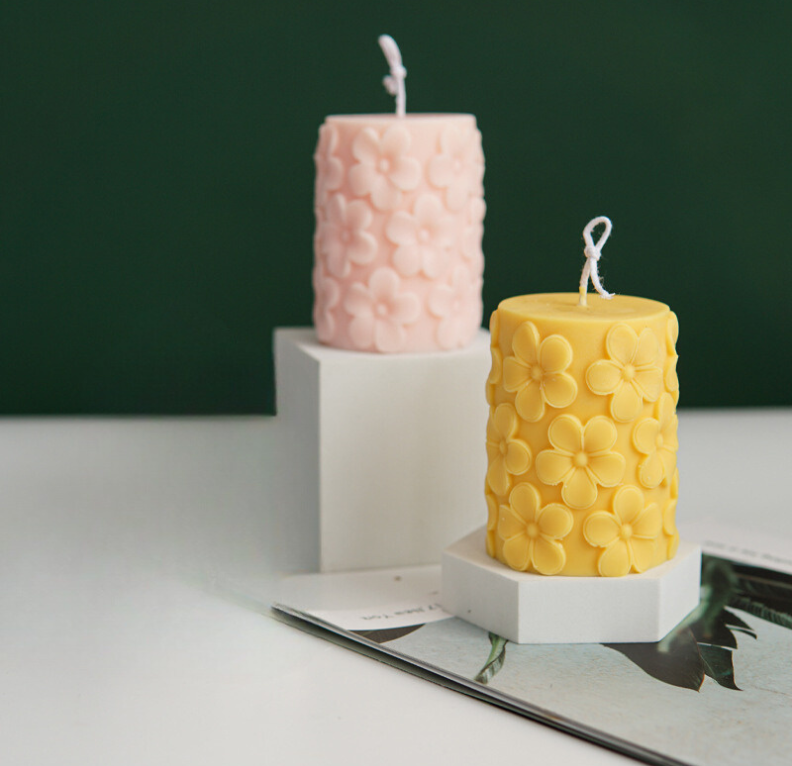 Silikonform für Kerzen - Kegel mit Blumenmuster