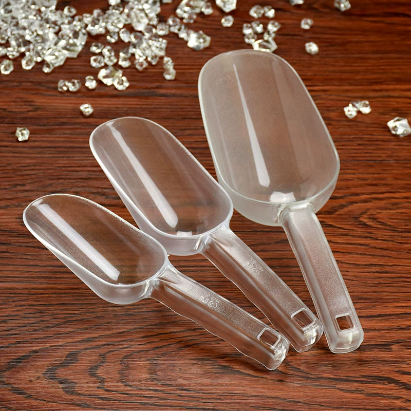 Set aus Plastikspateln zum Auftragen von Wachs