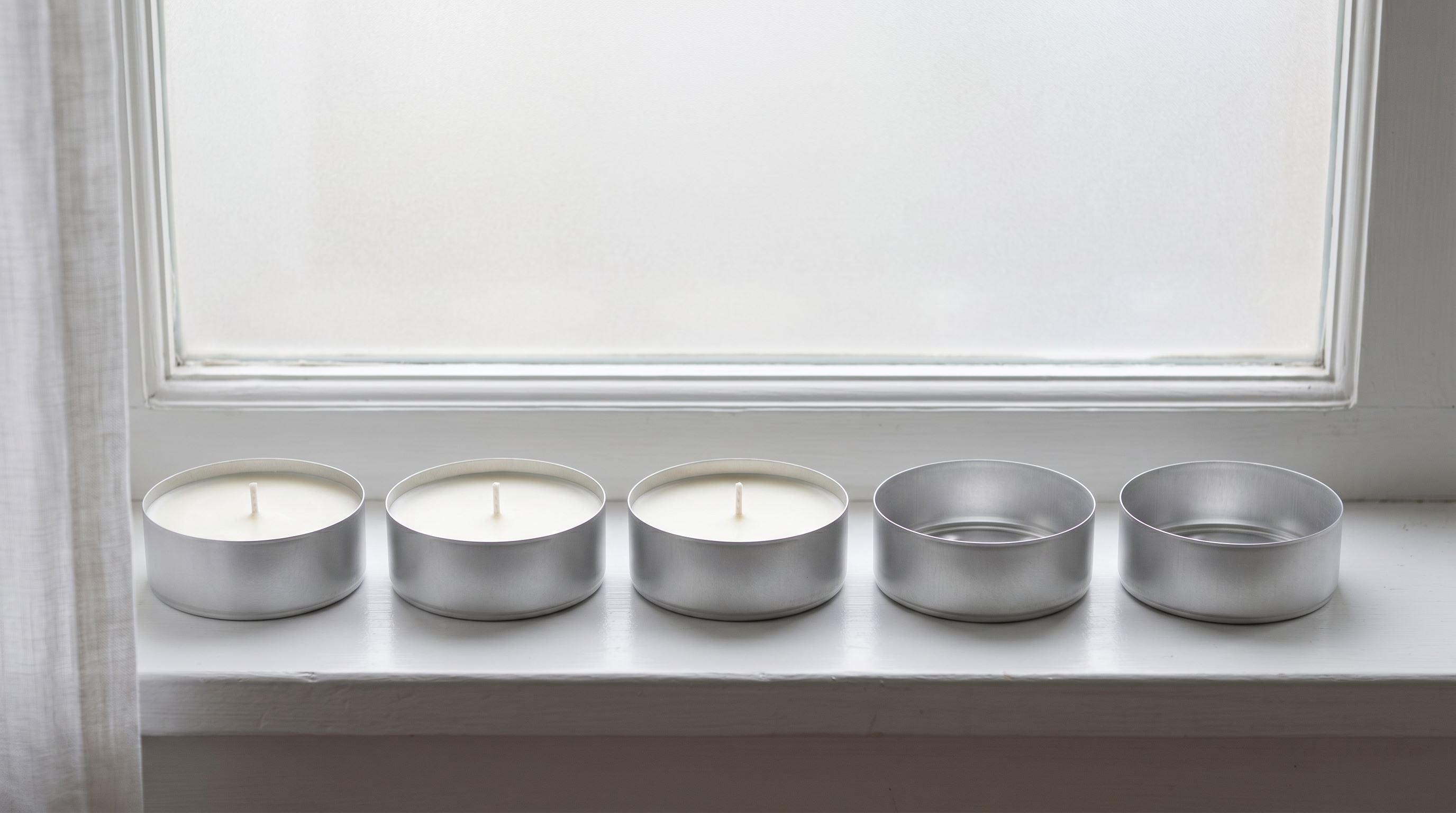 Blaszki tealight do świec podgrzewaczy - maxi 57 x 21 mm
